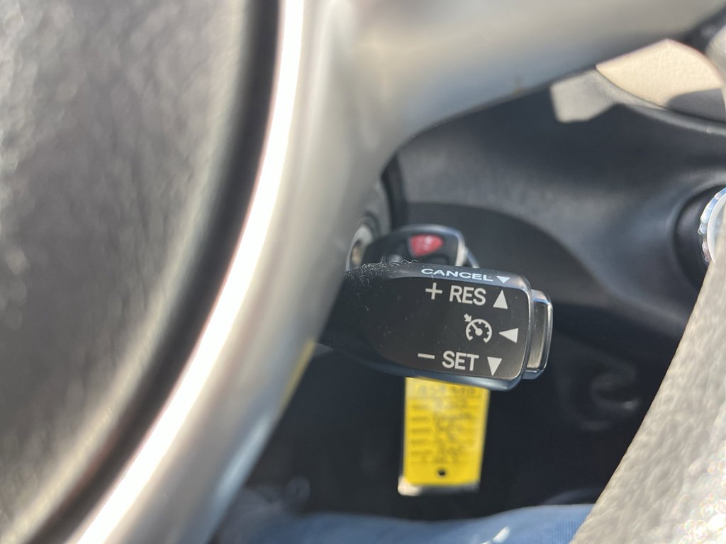 Used 2013 Toyota Yaris LE image 11