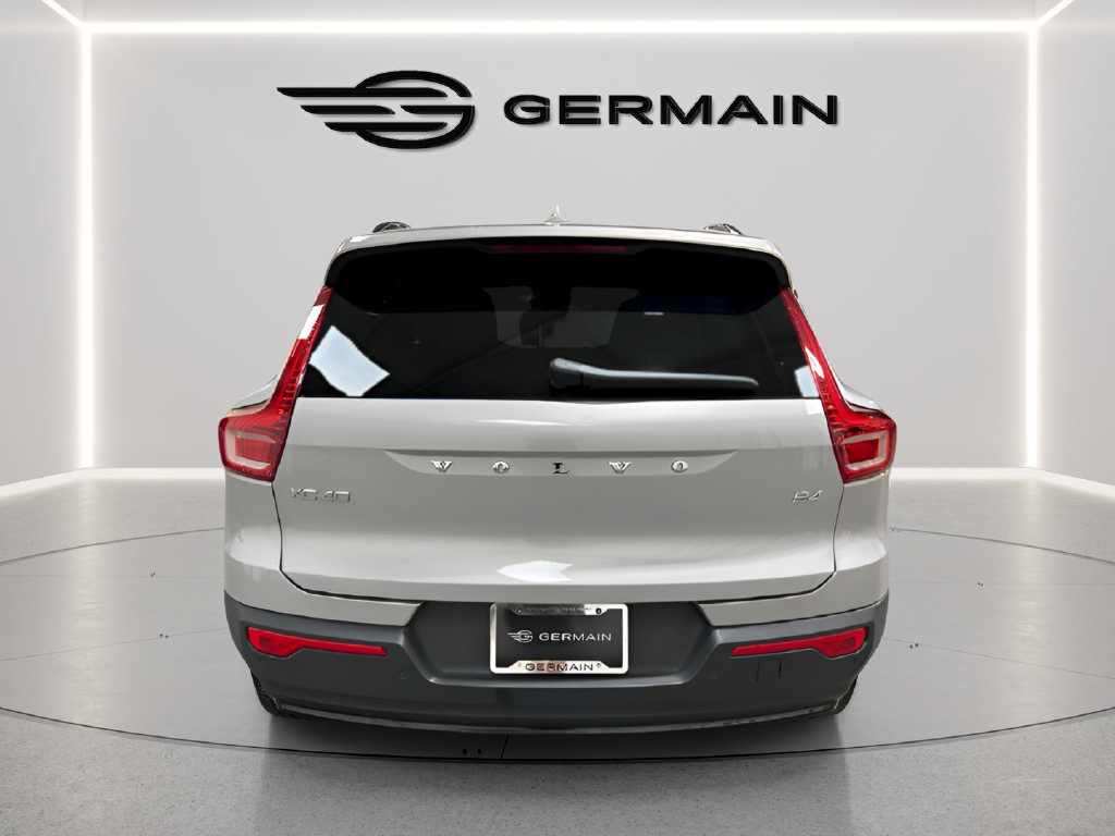 Used 2023 Volvo XC40 B4 Ultimate FWD image 7