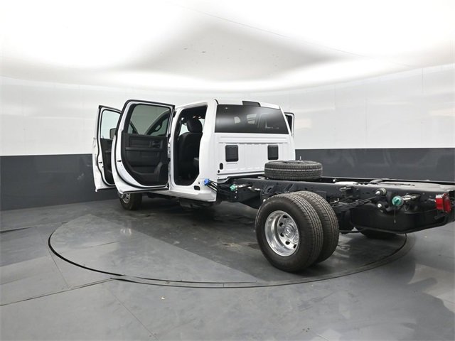 New 2026 RAM 3500 Tradesman w/ Chrome Appearance Group image 48