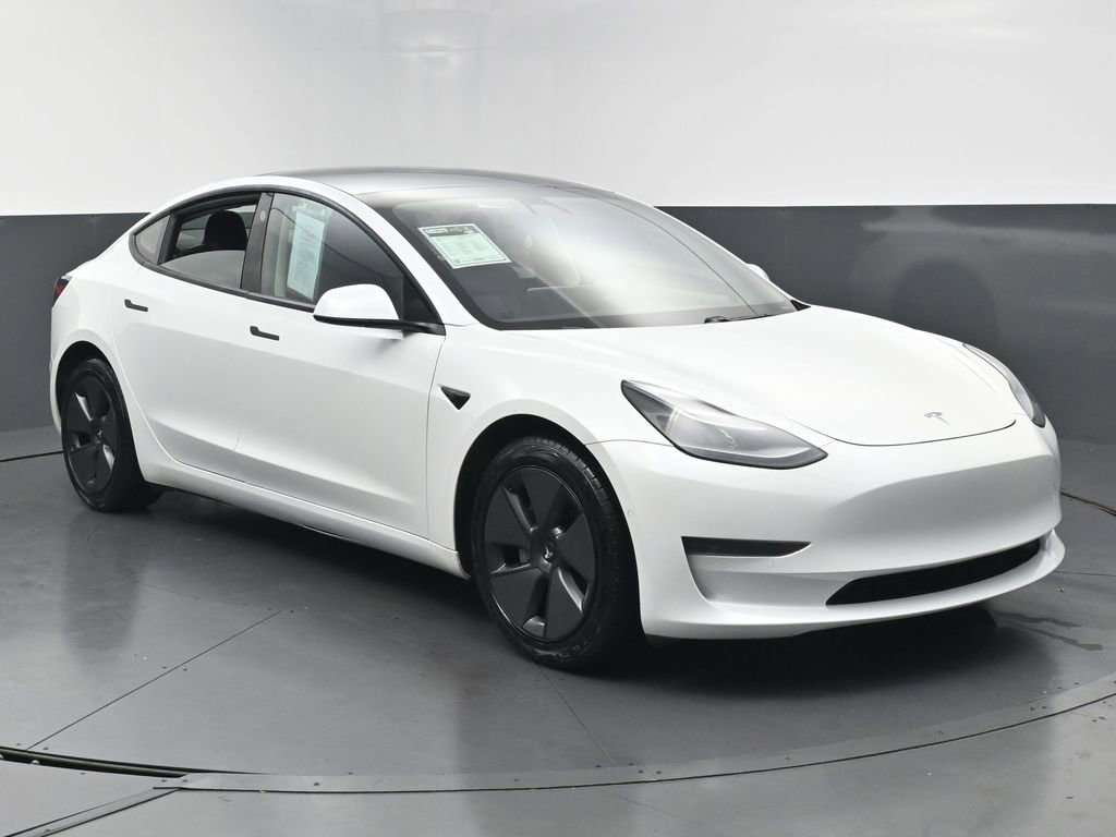 Used 2021 Tesla Model 3 Standard Range Plus image 2