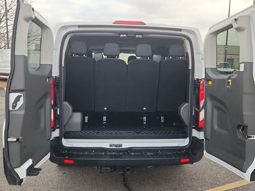 Used 2023 Ford Transit 350 XL image 9