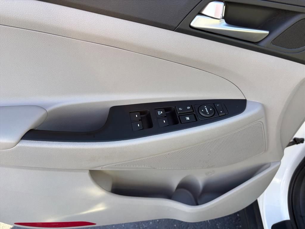 Used 2019 Hyundai Tucson SE w/ Cargo Package image 23