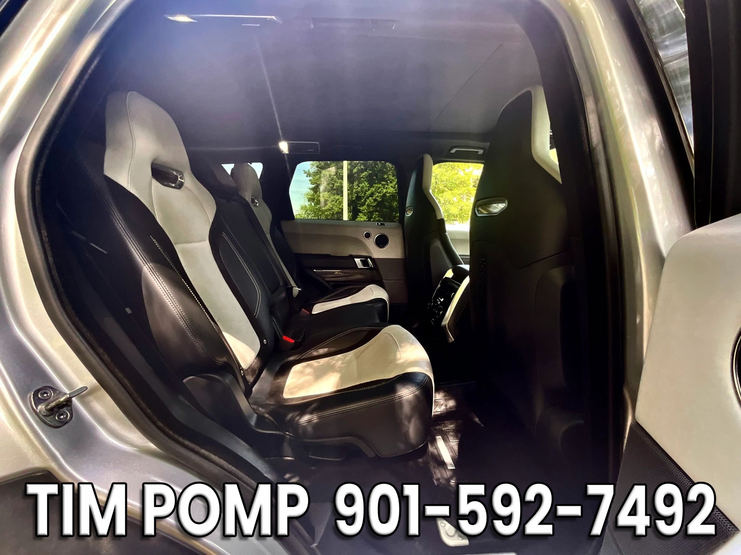 Used 2019 Land Rover Range Rover Sport SVR AWD/4WD image 25