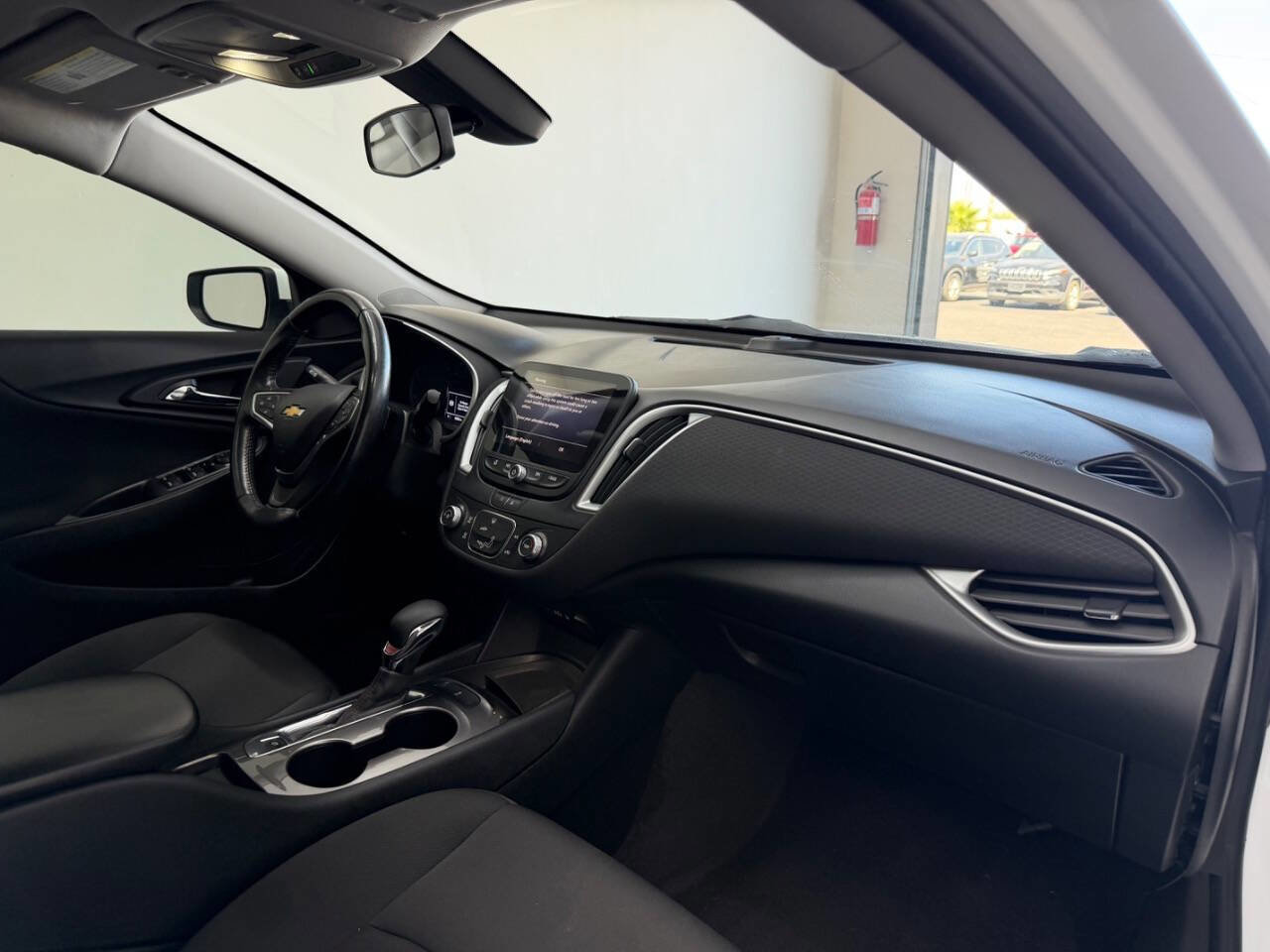 Used 2022 Chevrolet Malibu RS FWD image 23