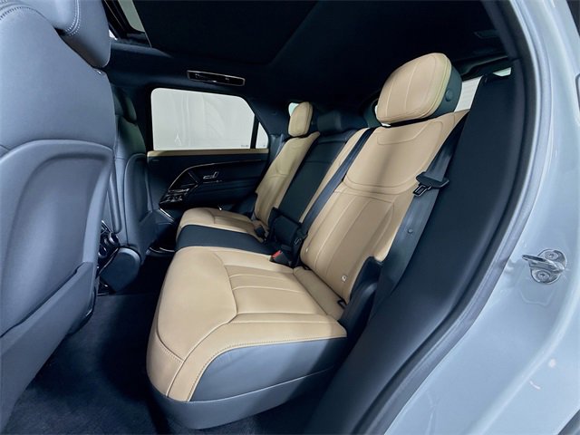 New 2025 Land Rover Range Rover Sport Dynamic SE image 24