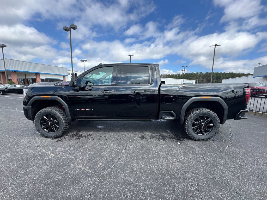 Used 2025 GMC Sierra 2500 AT4 w/ AT4 Preferred Package image 9
