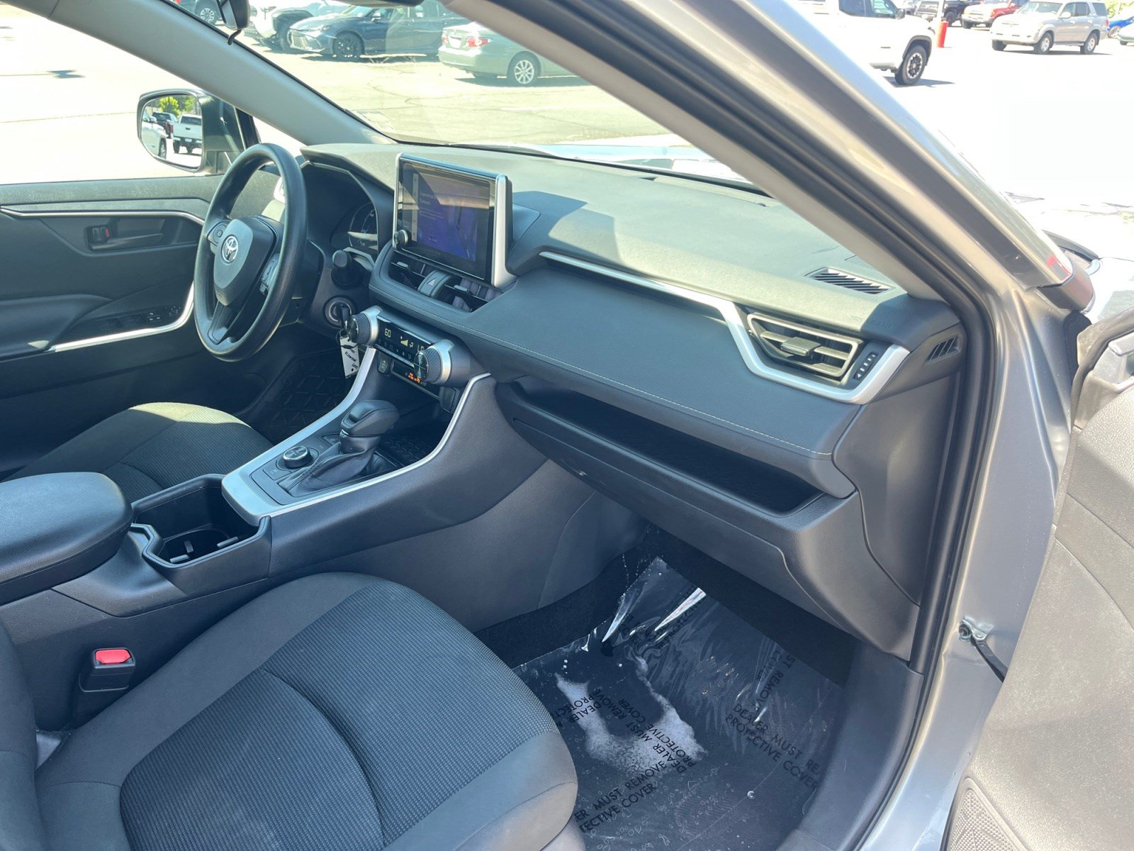Used 2025 Toyota RAV4 LE AWD/4WD image 27