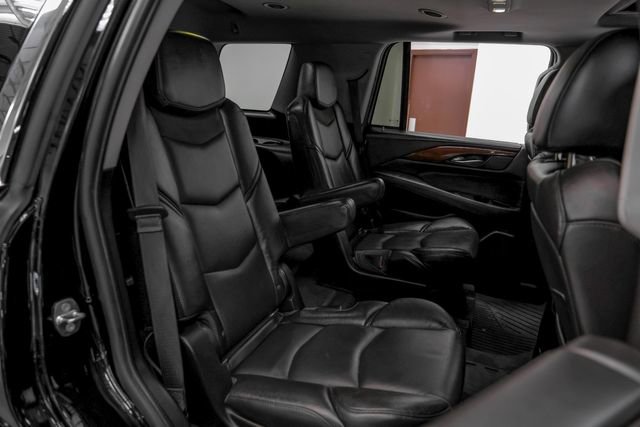 Used 2018 Cadillac Escalade Luxury RWD image 39
