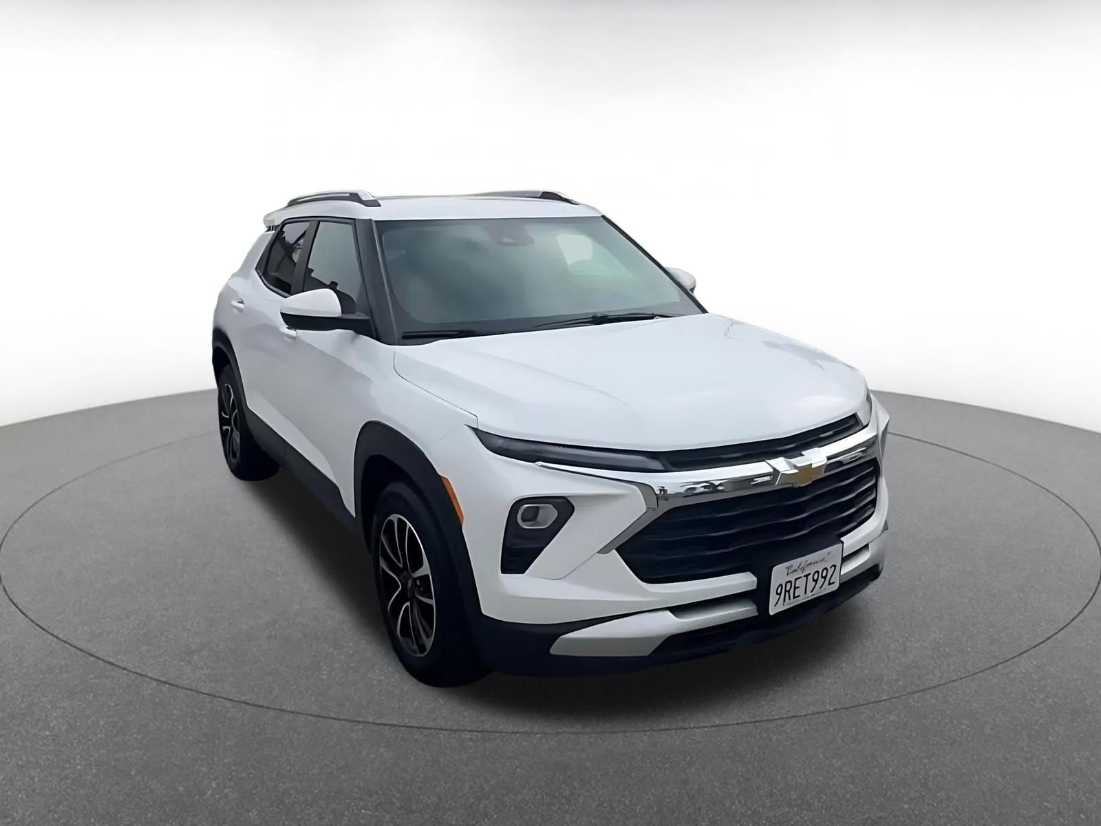 Used 2025 Chevrolet TrailBlazer LT image 3