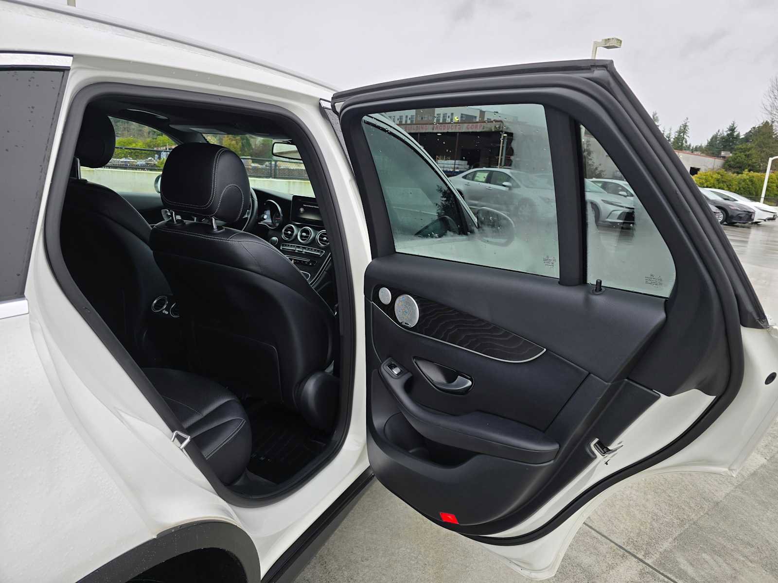 Used 2017 Mercedes-Benz GLC 300 4MATIC image 12