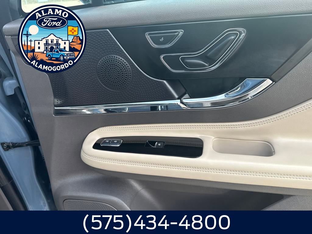 Used 2024 Lincoln Corsair Reserve w/ Equipment Group 201A image 18