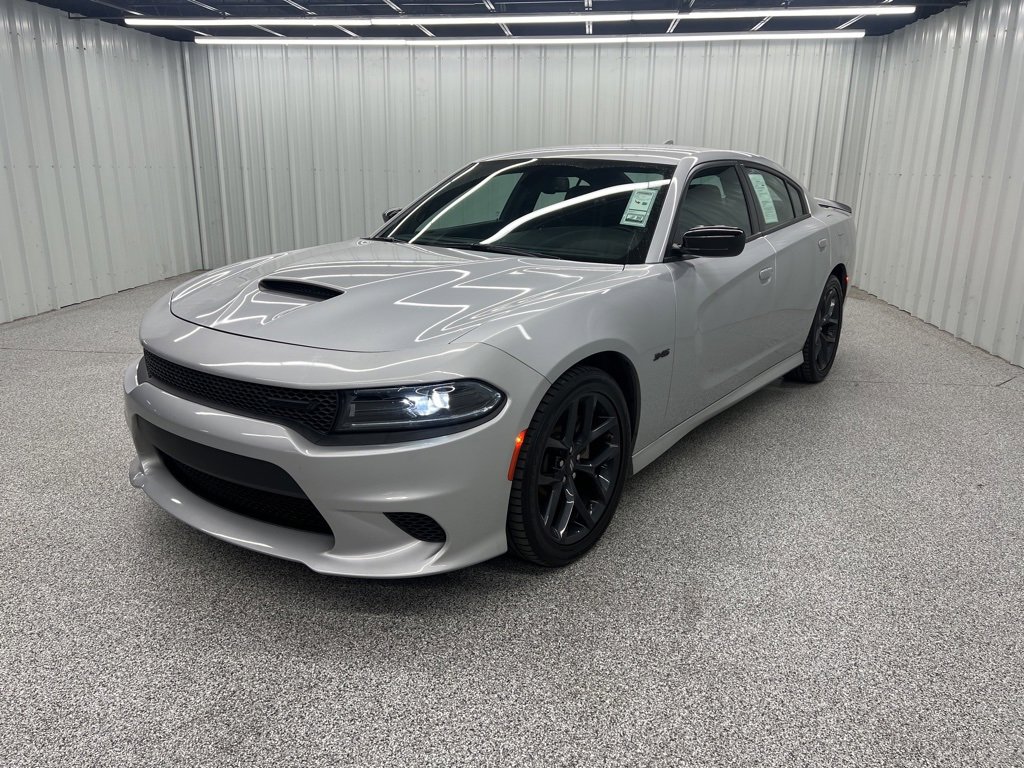 Used 2023 Dodge Charger R/T w/ Blacktop Package image 3