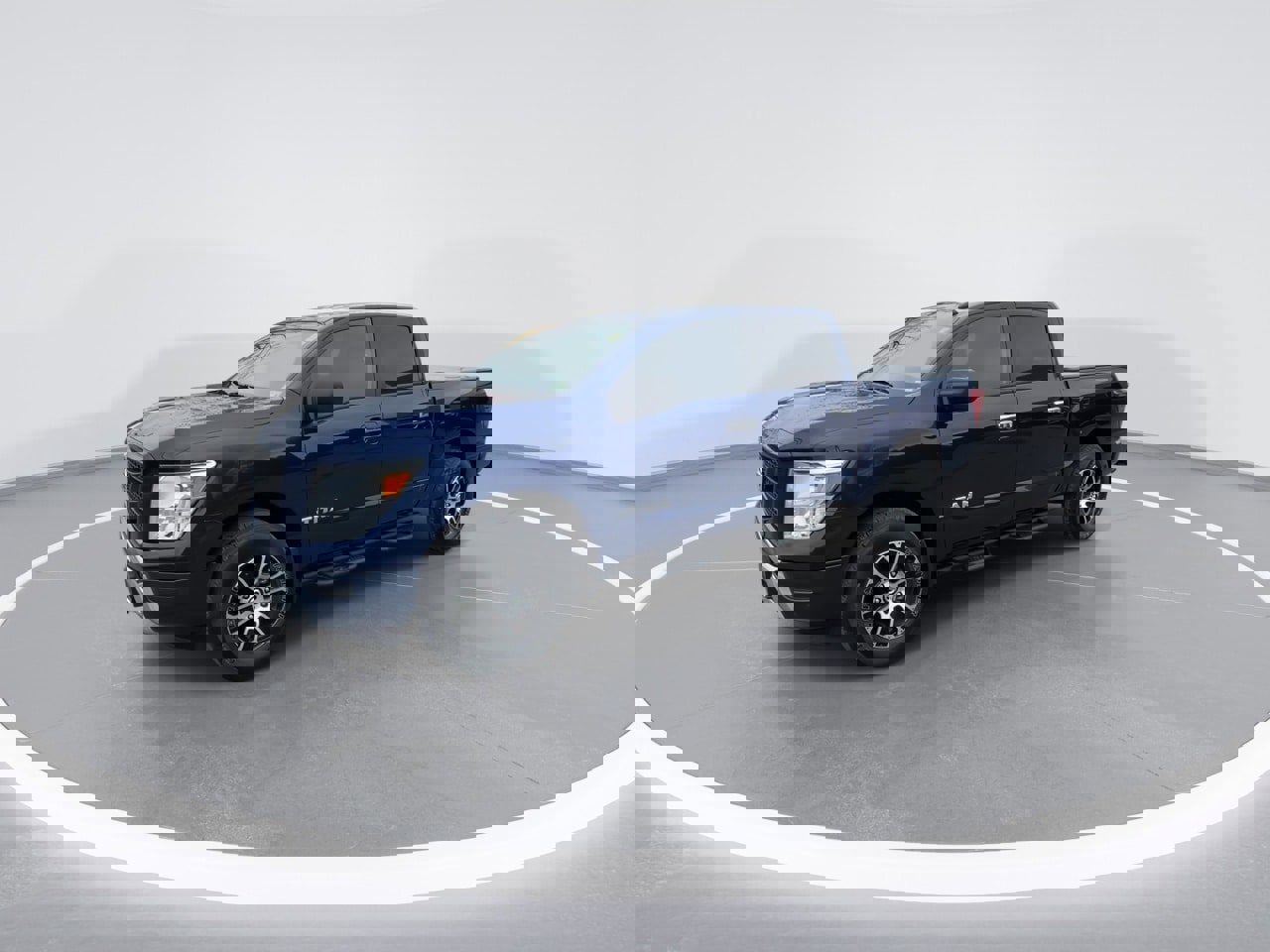 Used 2021 Nissan Titan SV w/ SV Convenience Package image 9