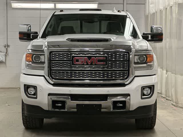 Used 2019 GMC Sierra 3500 Denali w/ Duramax Plus Package AWD/4WD image 29