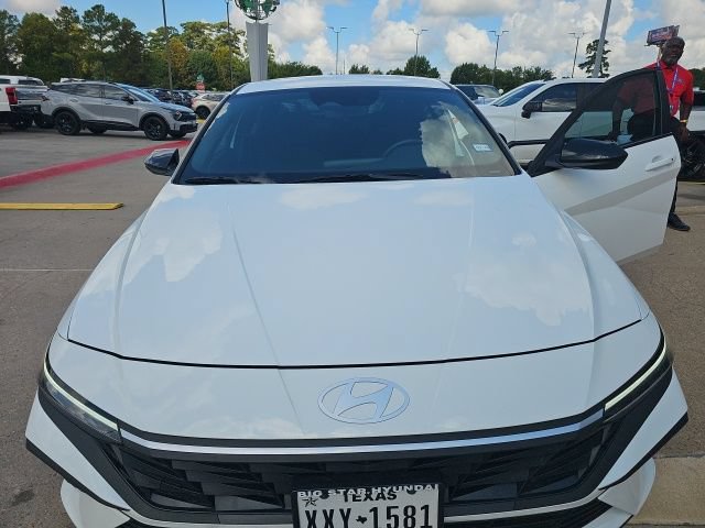 Used 2026 Hyundai Elantra Sport FWD image 9