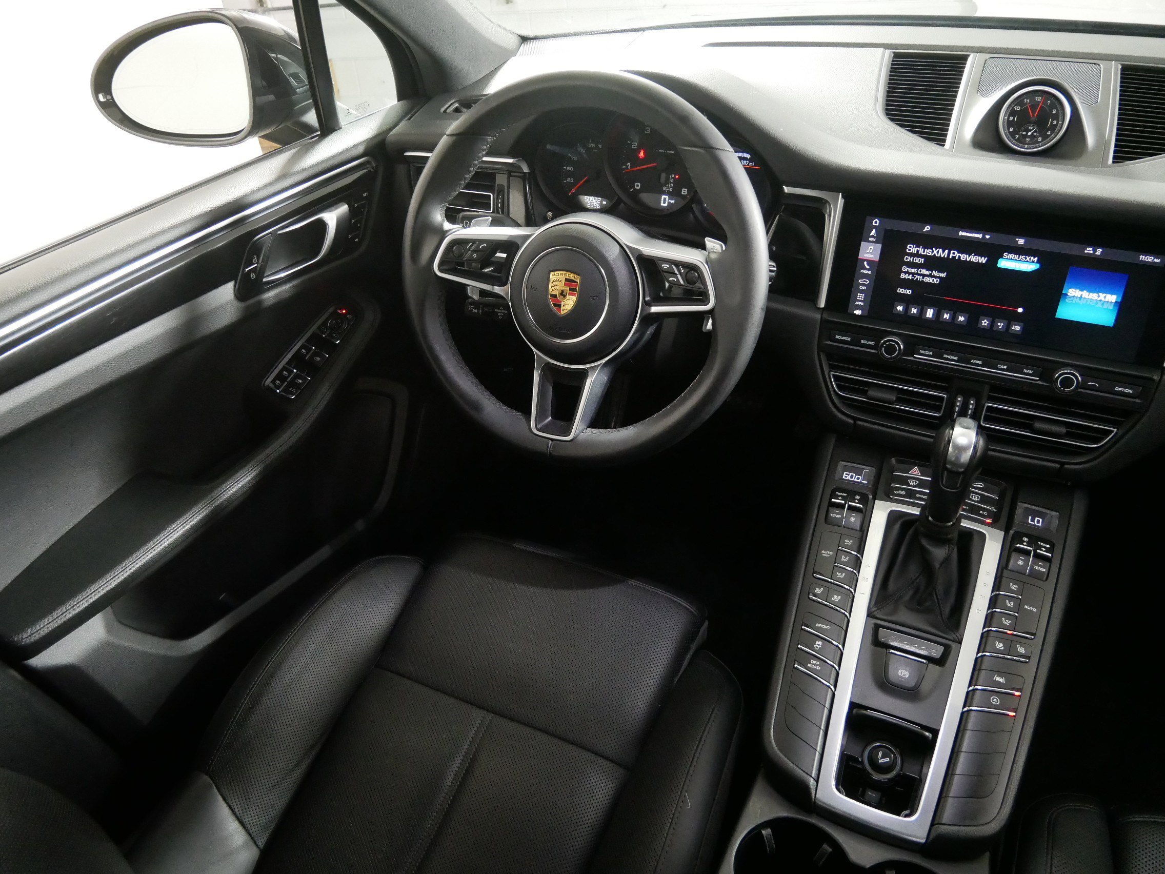 Used 2019 Porsche Macan image 9