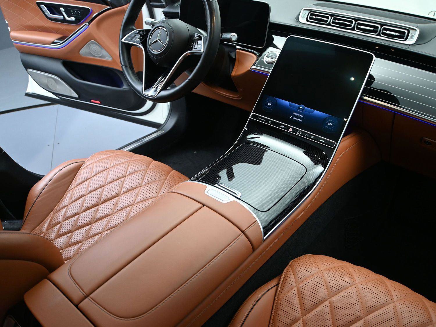 Used 2022 Mercedes-Benz S 580 4MATIC Sedan w/ AMG Line Package image 28