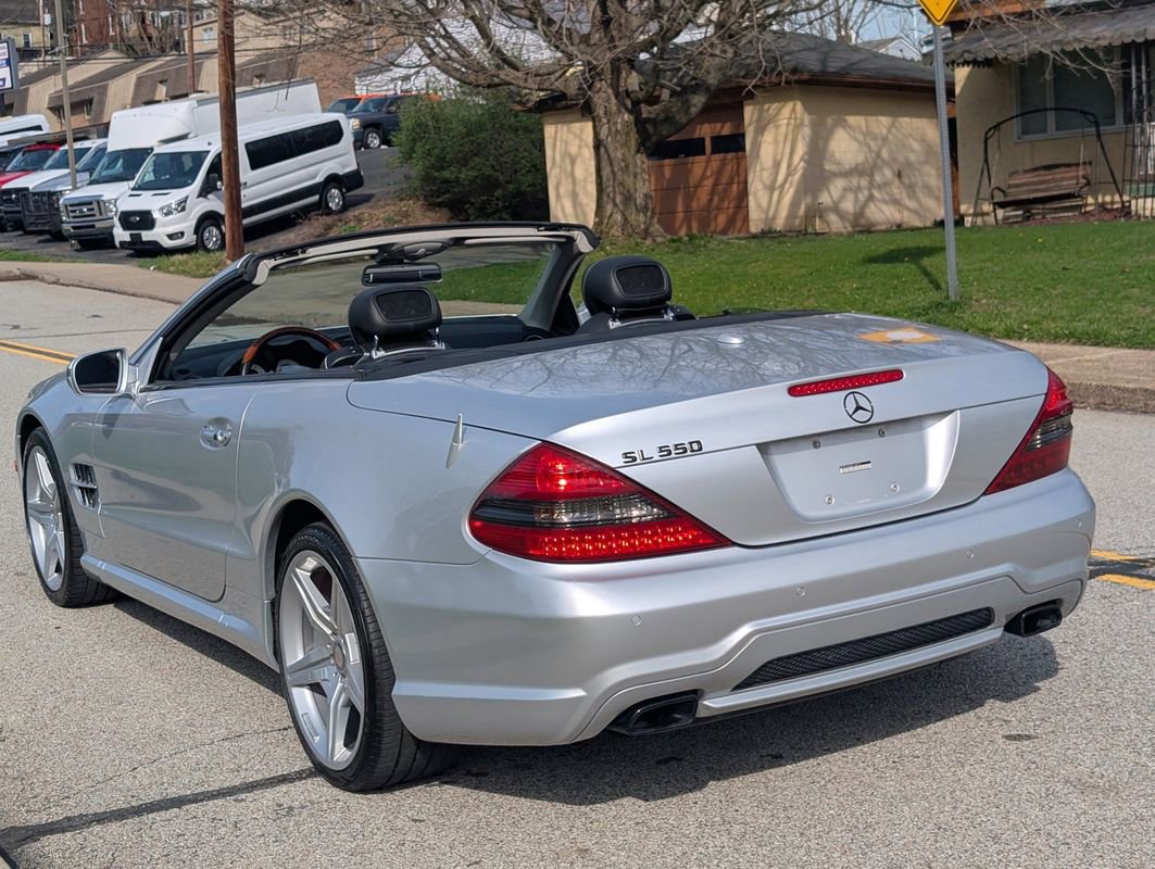 Used 2011 Mercedes-Benz SL 550 w/ Premium I Pkg image 13