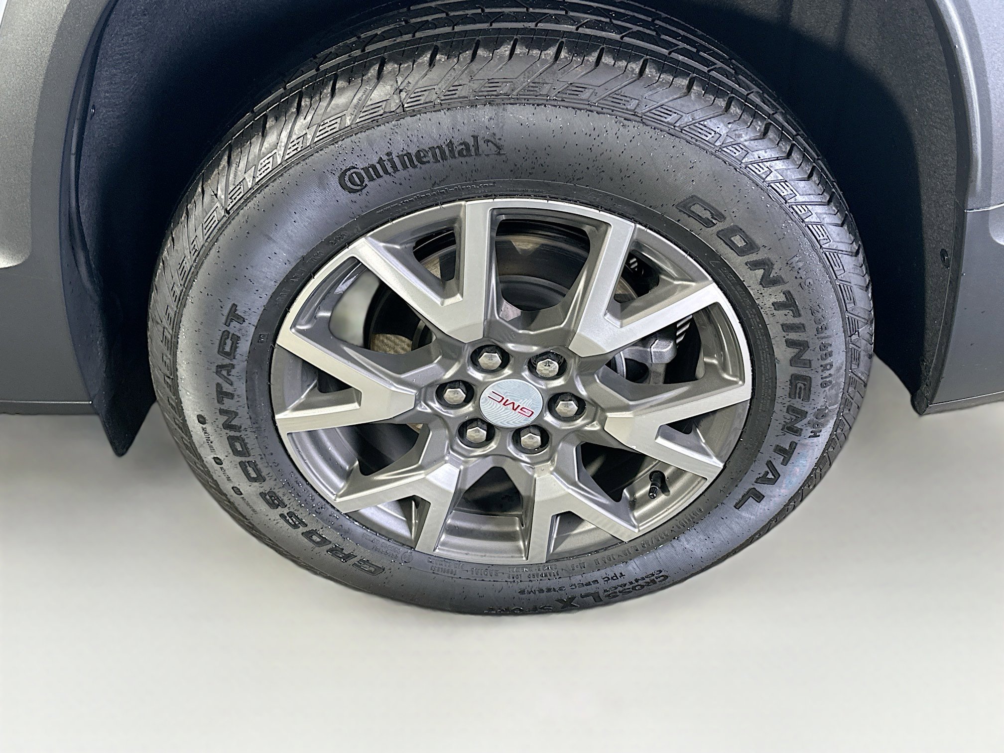 Used 2023 GMC Acadia SLE w/ Driver Convenience Package image 11