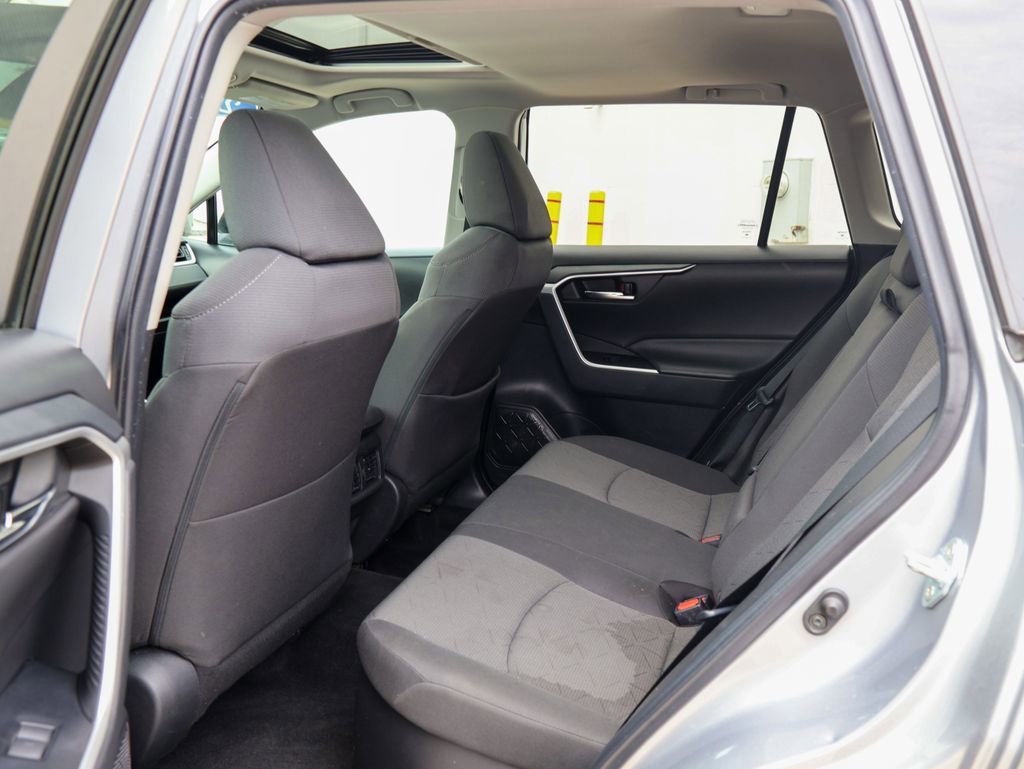 Used 2022 Toyota RAV4 XLE w/ Convenience Package AWD/4WD image 17