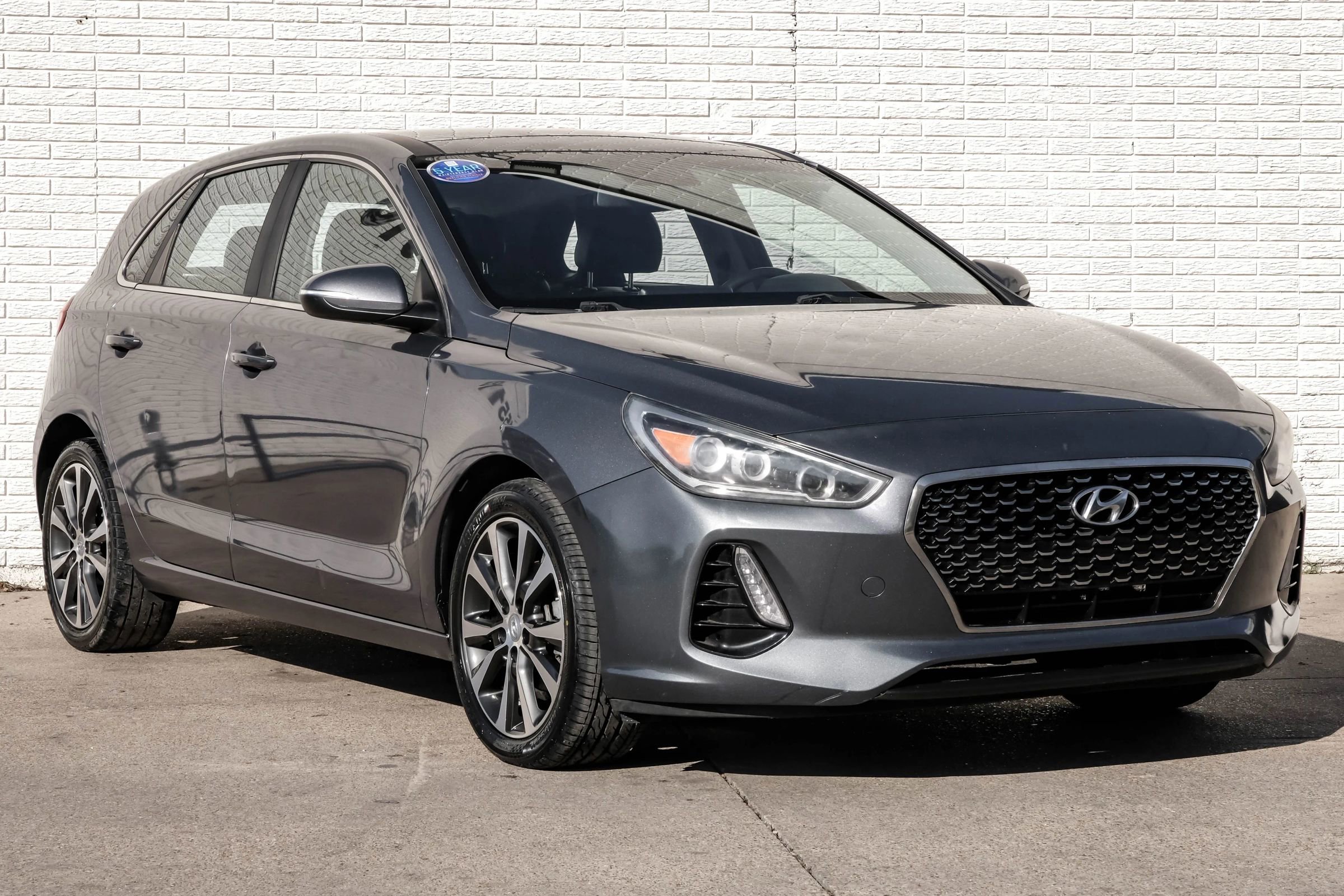 Used 2018 Hyundai Elantra GT w/ Tech Package 03 image 5