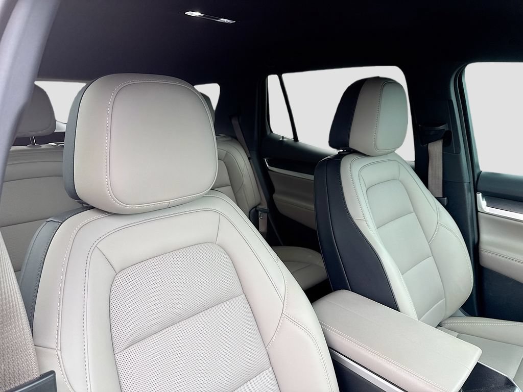 Used 2026 GMC Terrain Elevation w/ Elevation Premium Package FWD image 24