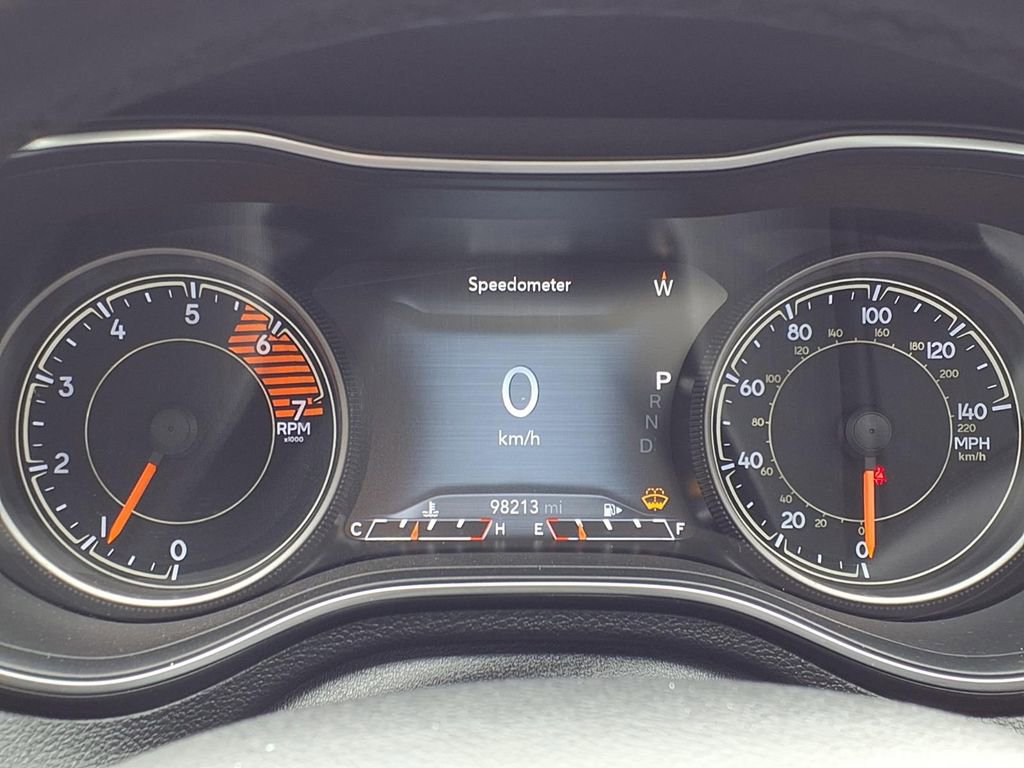 Used 2019 Jeep Cherokee Limited w/ Luxury Group image 27