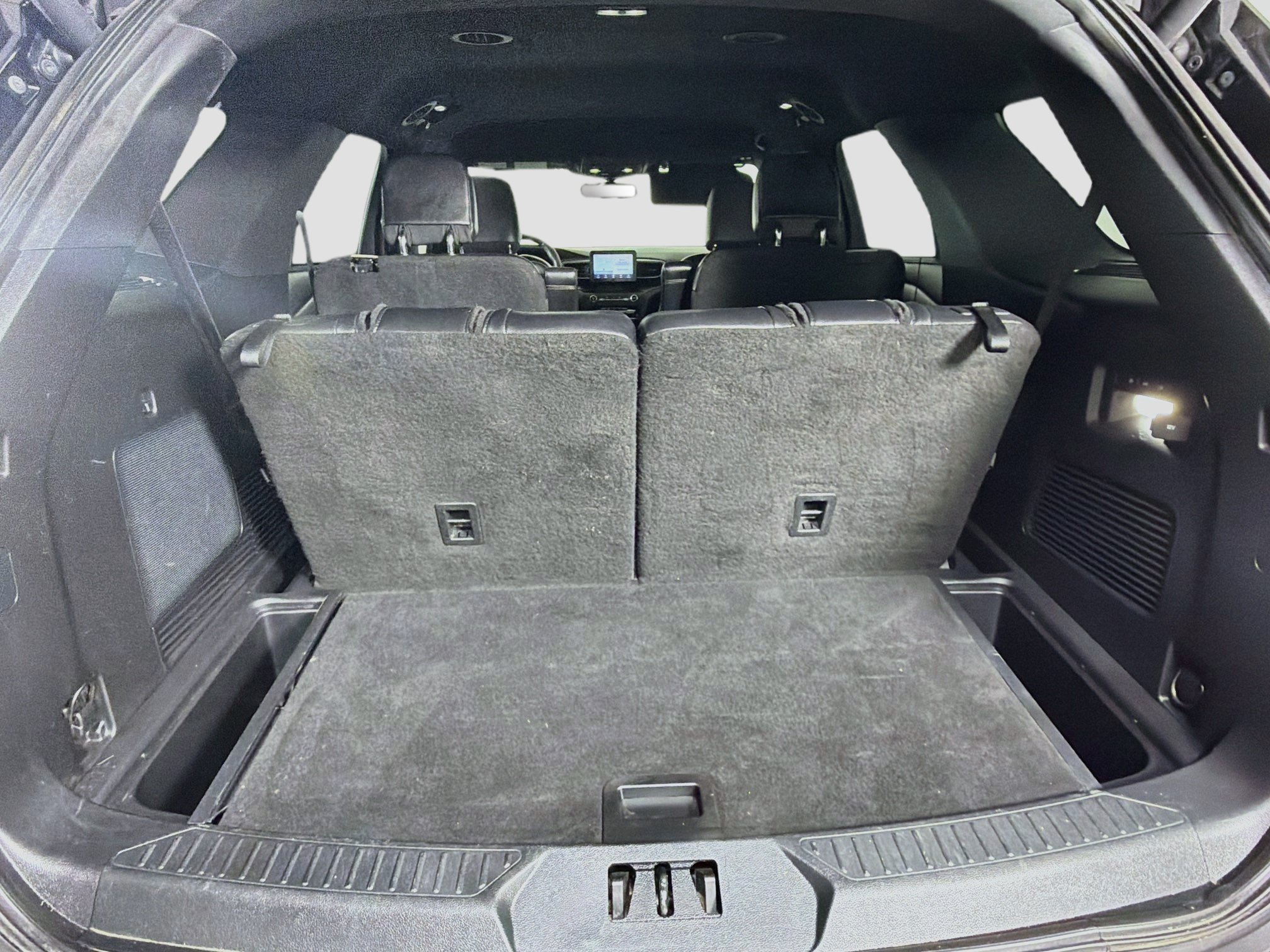 Used 2020 Ford Explorer Limited RWD image 29