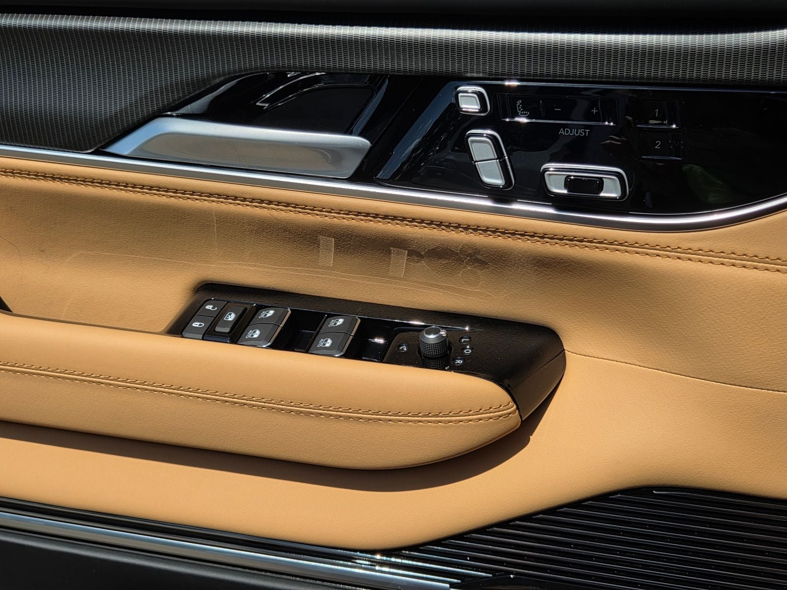 New 2026 Jeep Grand Wagoneer L Summit AWD/4WD image 19