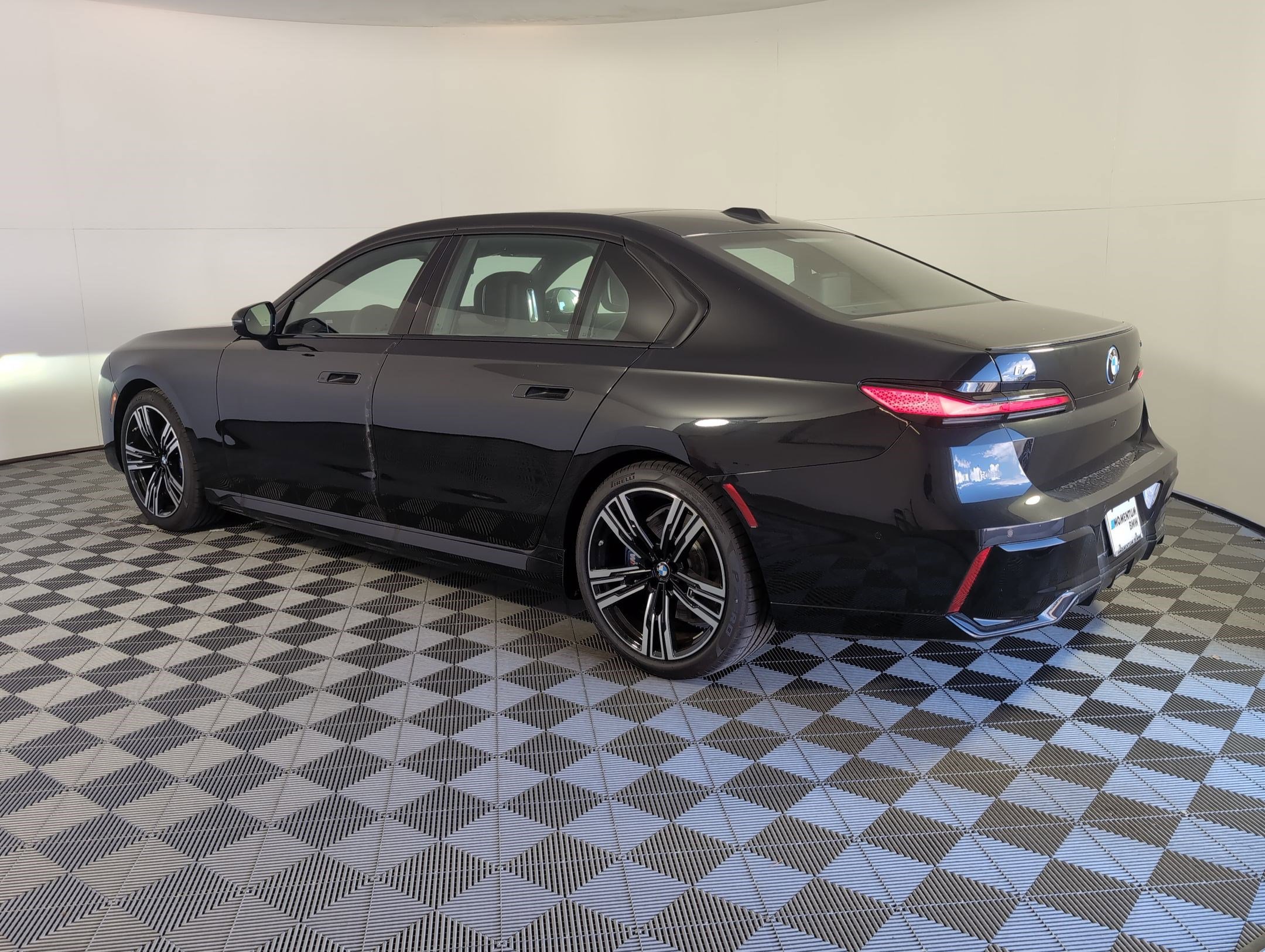 New 2025 BMW i7 xDrive60 w/ Premium Package image 3