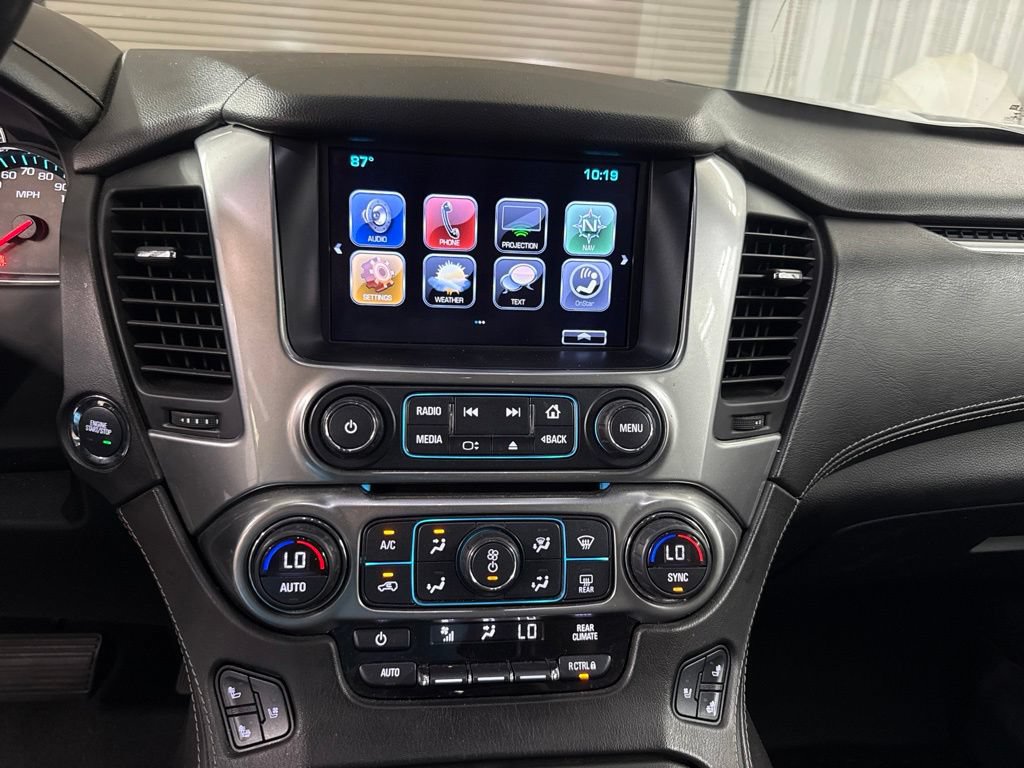 Used 2018 Chevrolet Suburban Premier AWD/4WD image 35