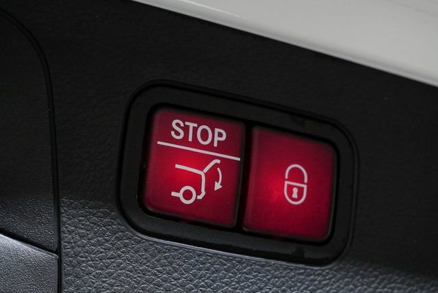 Used 2017 Mercedes-Benz GLC 300 image 27