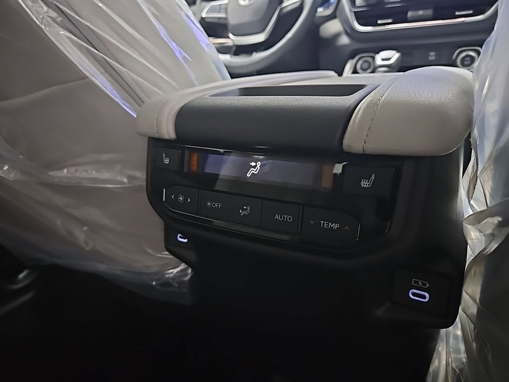 New 2026 Toyota Grand Highlander Limited AWD/4WD image 27