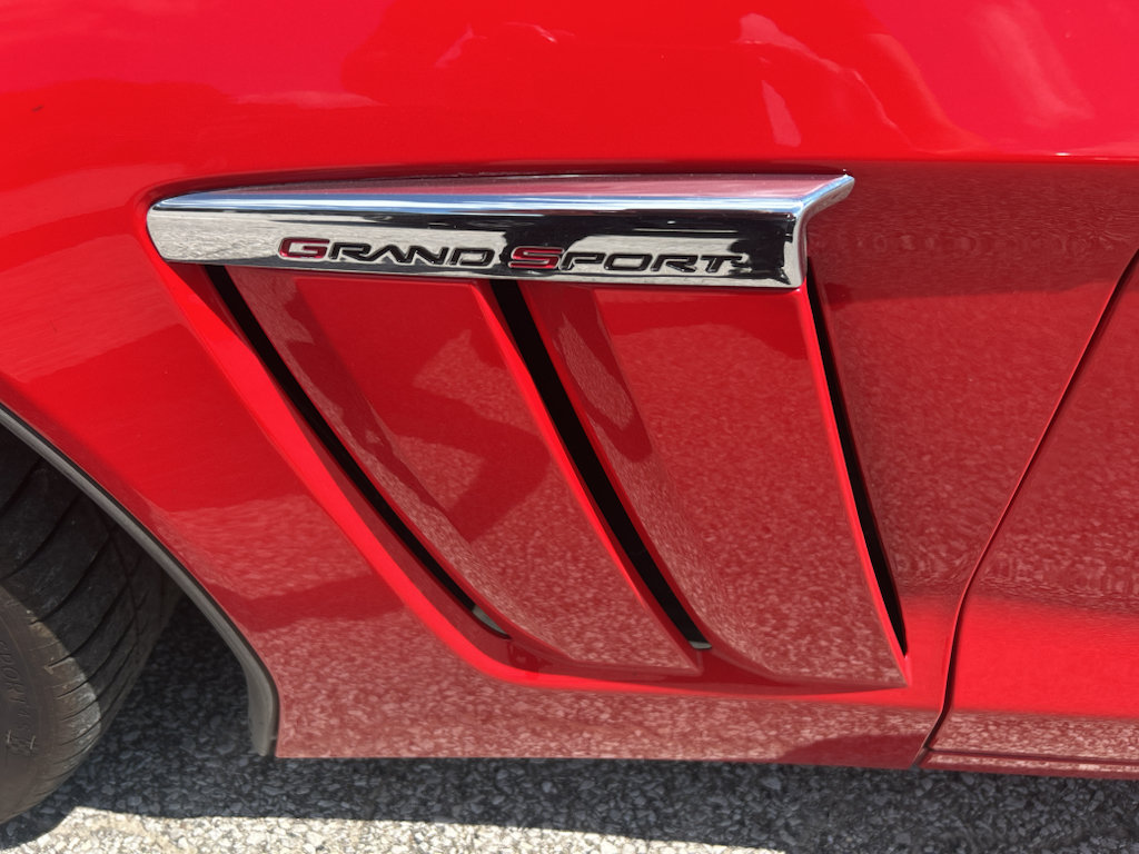 Used 2011 Chevrolet Corvette Grand Sport w/ Preferred Equipment Group RWD image 11