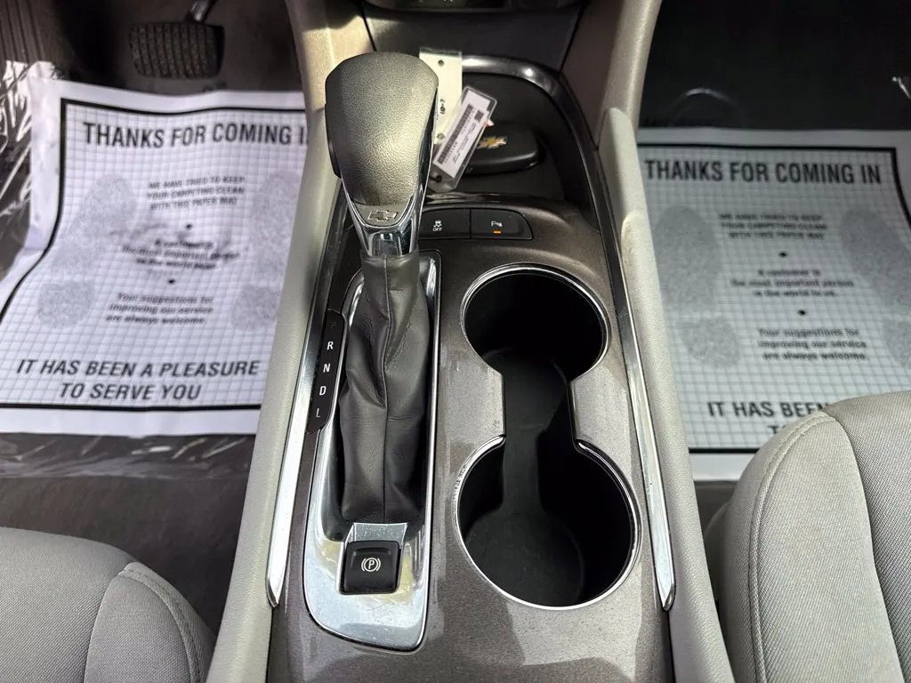 Used 2024 Chevrolet Malibu LT FWD image 24