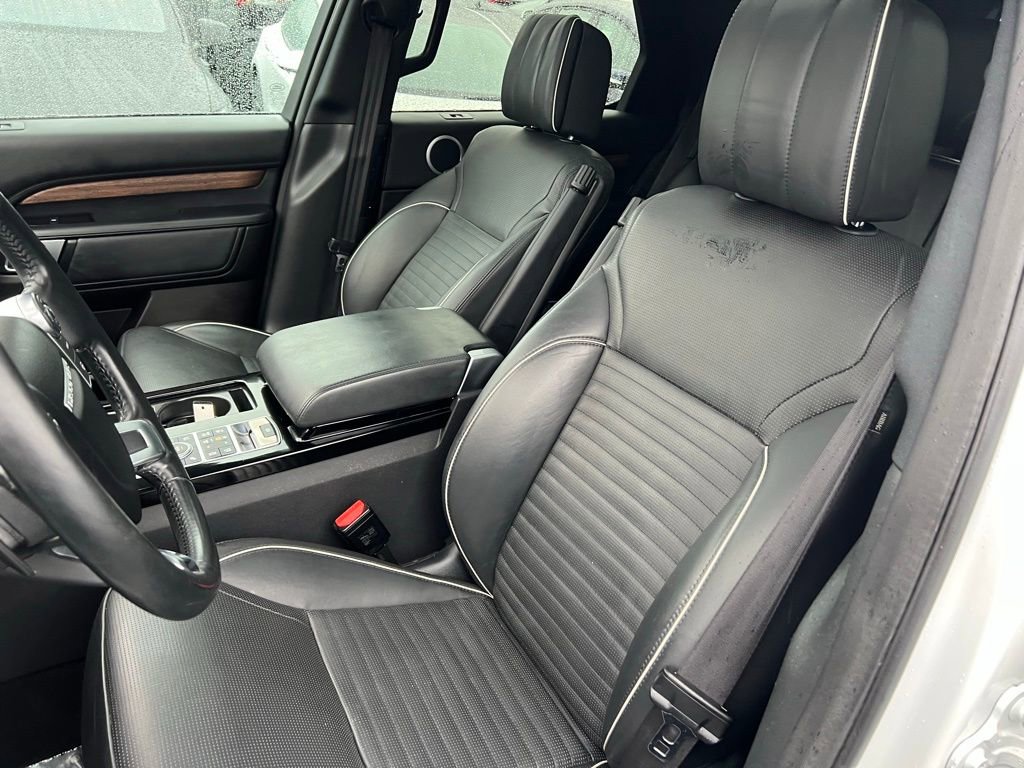 Used 2017 Land Rover Discovery HSE Luxury AWD/4WD image 14