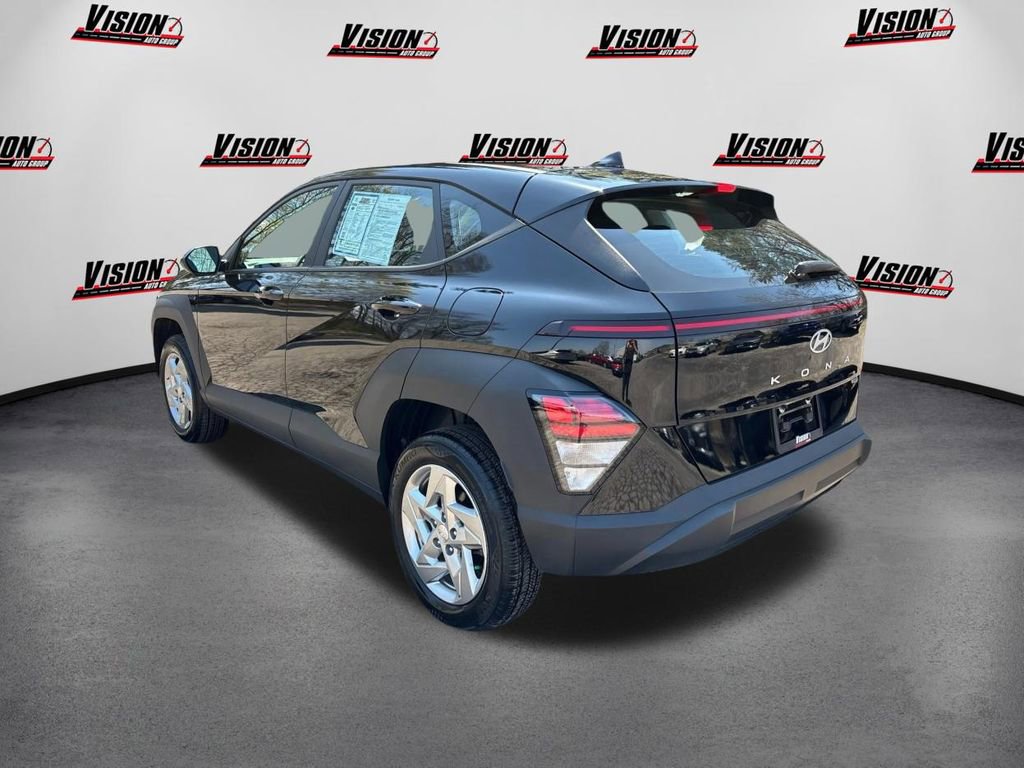 Certified 2025 Hyundai Kona SE image 7