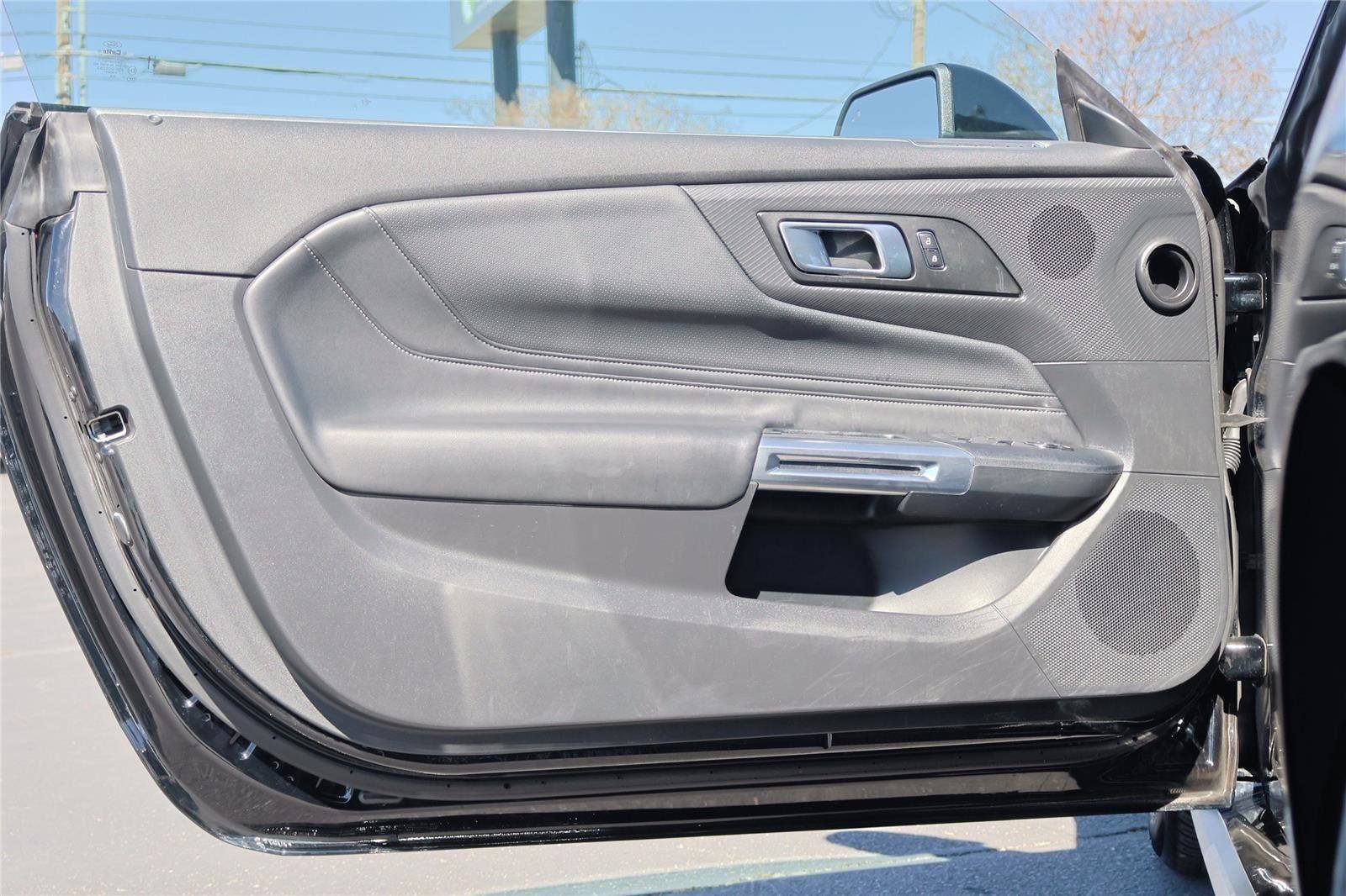 Certified 2025 Ford Mustang Premium image 10