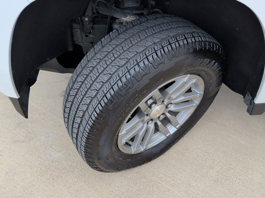 Used 2025 Chevrolet Colorado LT AWD/4WD image 45