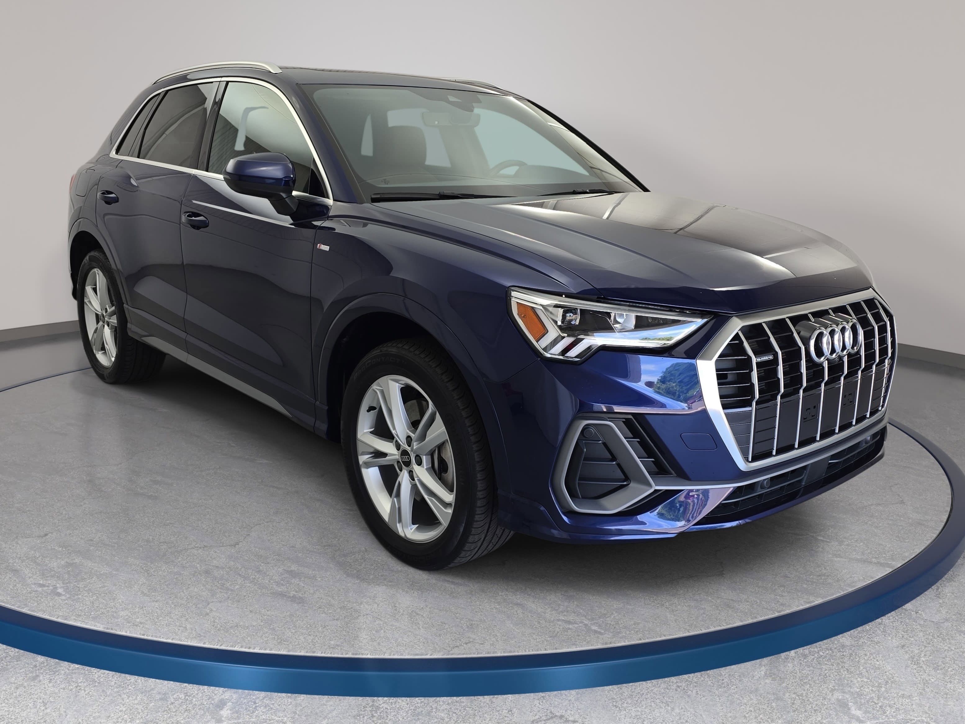 Used 2024 Audi Q3 2.0T Premium Plus AWD/4WD image 3