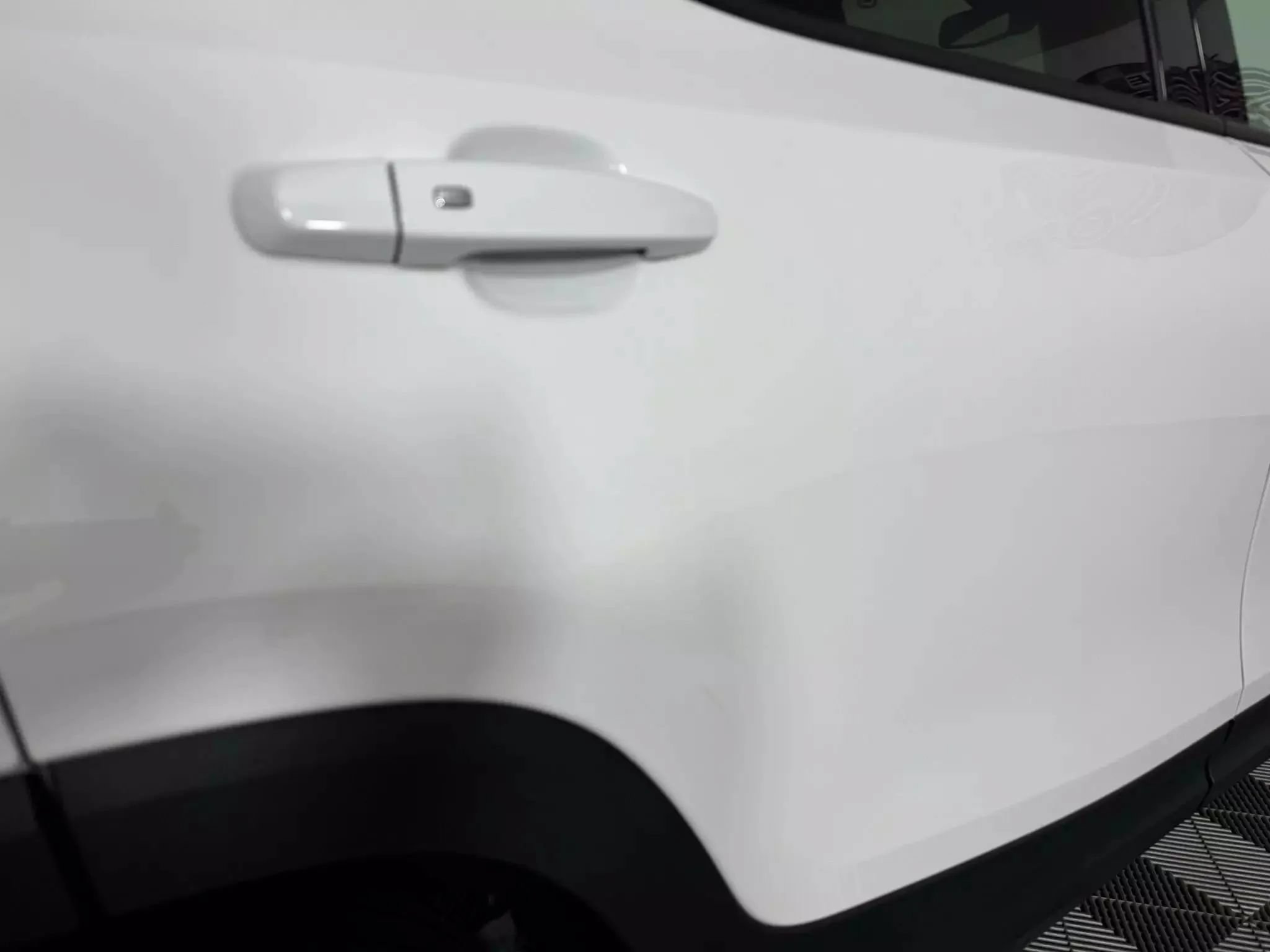Used 2020 GMC Terrain SLT w/ Preferred Package AWD/4WD image 32