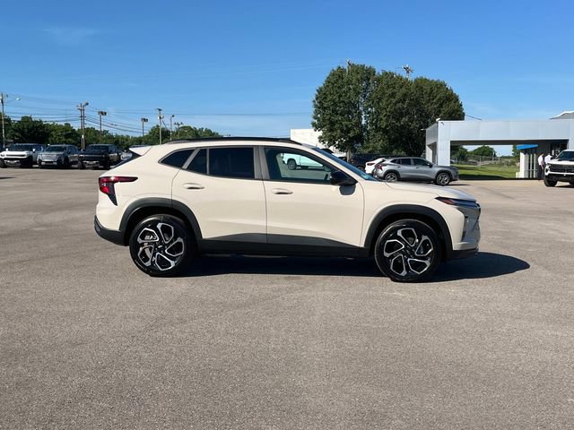 New 2026 Chevrolet Trax RS w/ Driver Confidence Package FWD video 3