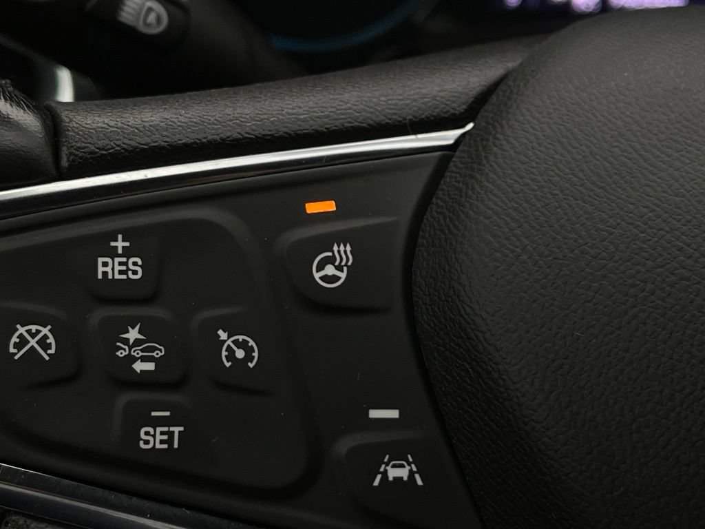Used 2020 Chevrolet Equinox Premier FWD image 22