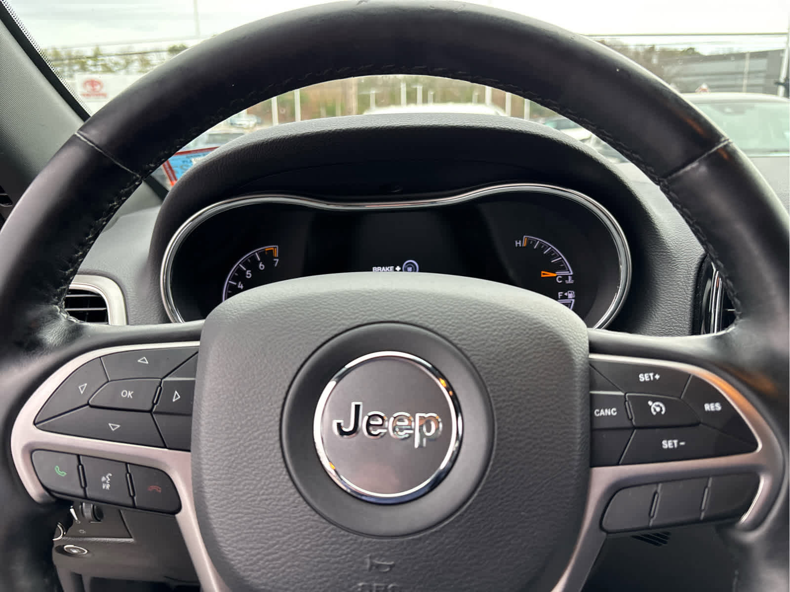 Used 2020 Jeep Grand Cherokee Laredo w/ Quick Order Package 2BN North image 10