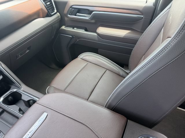Used 2025 GMC Sierra 2500 Denali w/ Denali Reserve Package AWD/4WD image 18