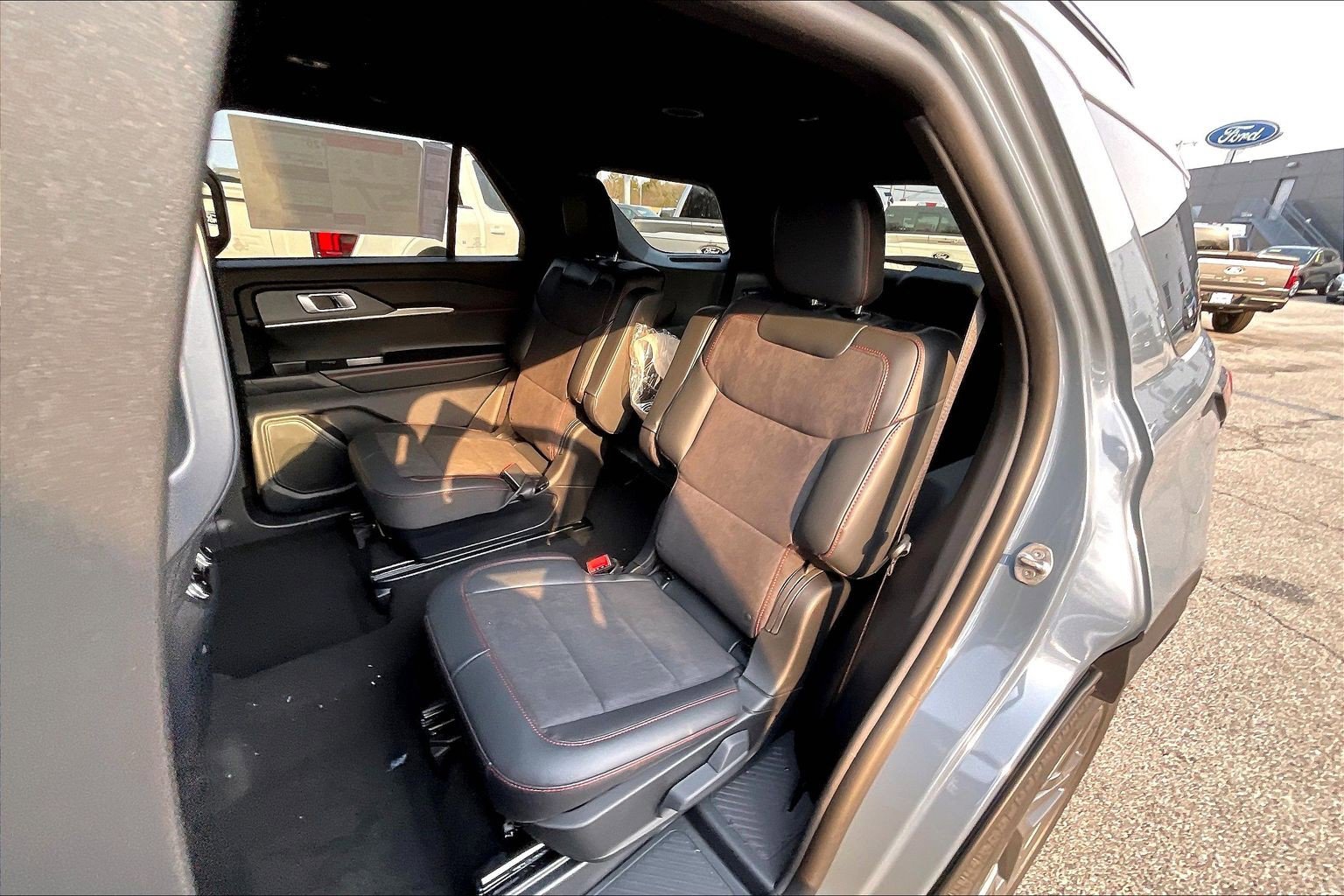 New 2026 Ford Explorer ST image 10