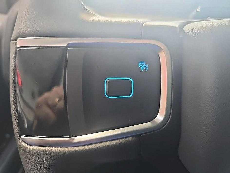 Used 2025 Ford Expedition Active image 20