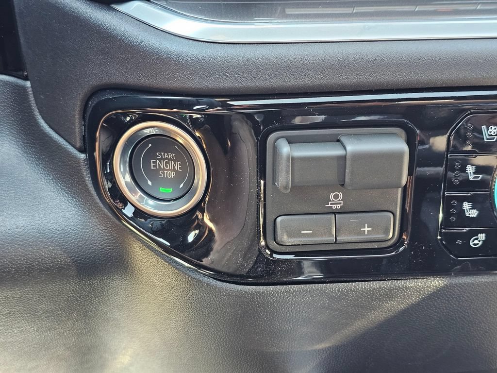 New 2026 Chevrolet Silverado 1500 High Country w/ Technology Package AWD/4WD image 35