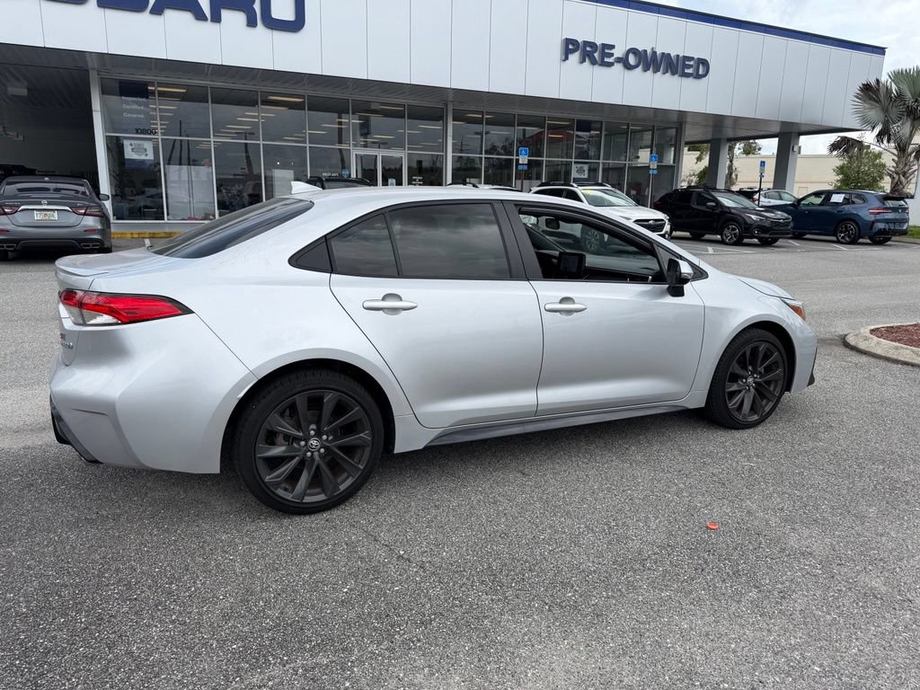 Used 2024 Toyota Corolla SE FWD image 3