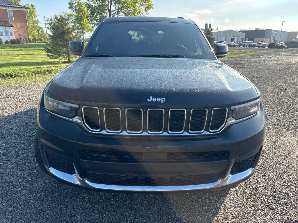 Used 2025 Jeep Grand Cherokee L Laredo w/ Luxury Tech Group I AWD/4WD image 2